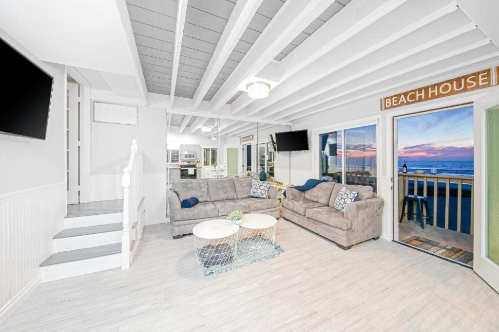 Stunning Ocean Views - Recently Renovated & Warm Sunsets Holiday home San Diego